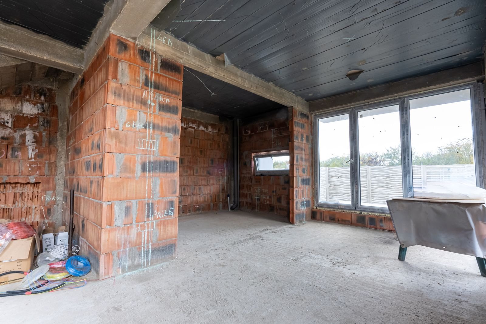 951ac92e-a943-481c-8bb3-76008c05299e